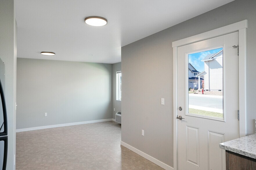 More Photos Of 354 S 8th St, Carlton Multifamily For Sale