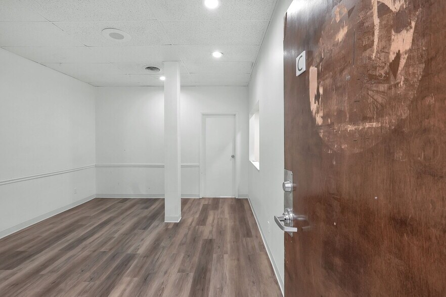 More Photos Of 3184 W Broad St, Columbus Medical For Lease