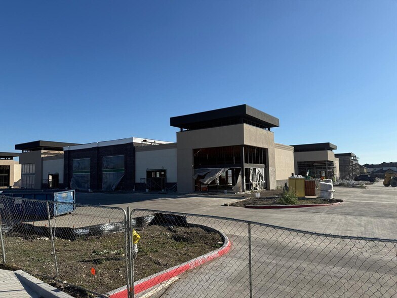 More Photos Of 10040 Coit Rd, Frisco Storefront Retail Office For Lease