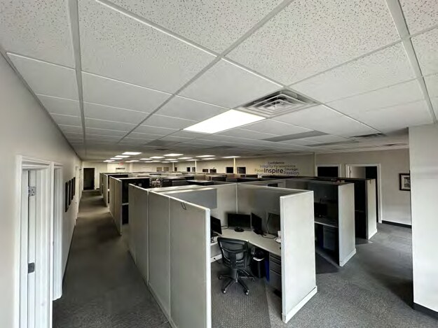 More Photos Of 7401 Coldwater Rd, Fort Wayne Unknown For Lease