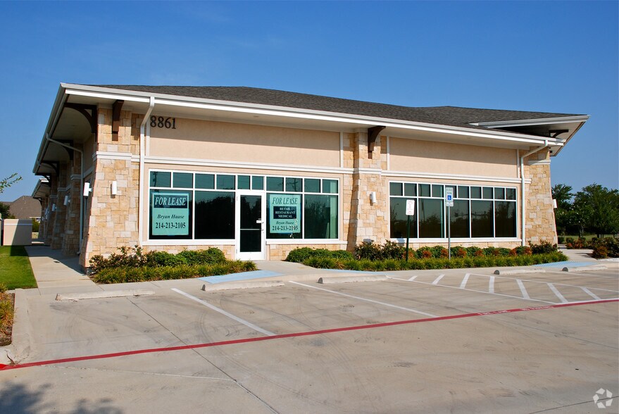More Photos Of 8861 Davis Blvd, Keller Medical For Lease