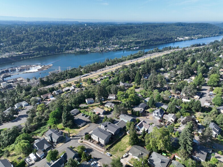 More Photos Of 4355 Riverview Ave, West Linn Apartments For Sale