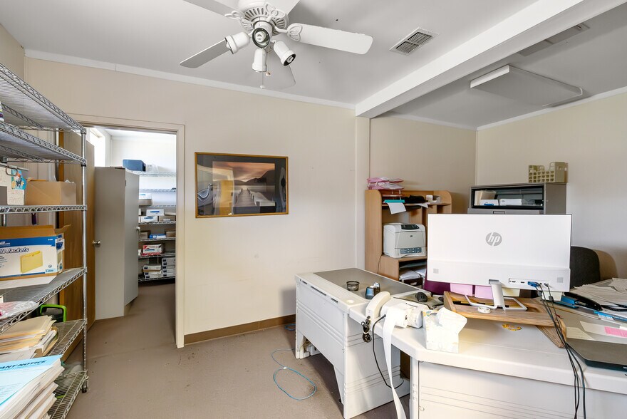 More Photos Of 17905 US Highway 69 N, Lindale Refrigeration Cold Storage For Sale