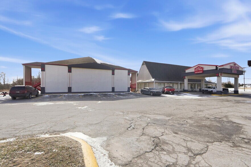 More Photos Of 3527 W Coliseum Blvd, Fort Wayne Hotel For Sale