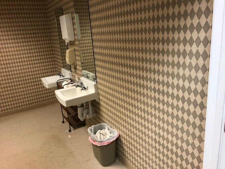 More Photos Of 90 Almon Rd, Covington Industrial For Sale