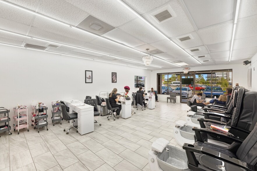 More Photos Of 7991-8031 S Us-1 Hwy, Port Saint Lucie Storefront Retail Office For Lease