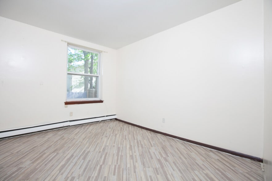 More Photos Of 1887 Joshuas Path, Central Islip Apartments For Sale