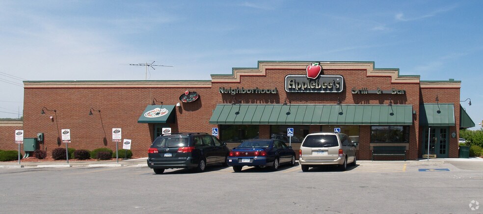 Primary Photo Of 2912 S 4th St, Leavenworth Restaurant For Lease