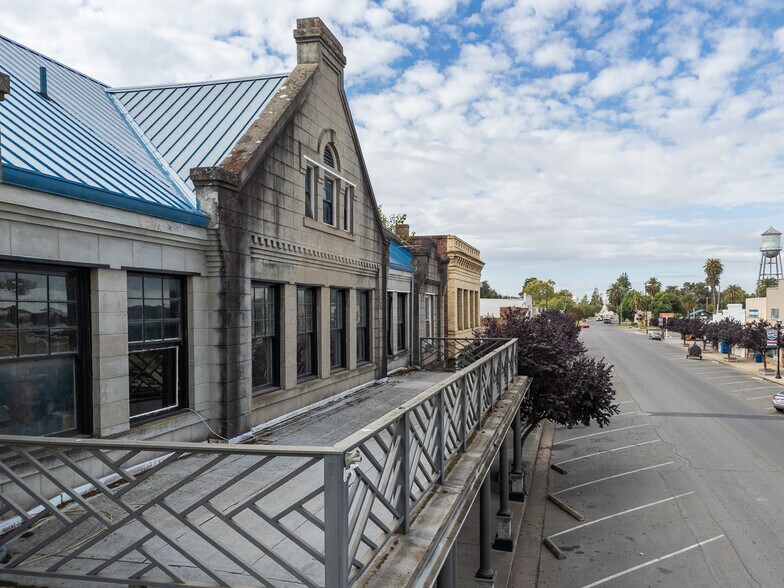 More Photos Of 479 B St, Biggs Storefront Retail Office For Sale