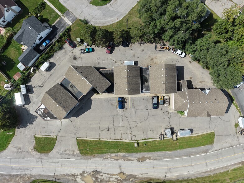 Primary Photo Of 40 Frankford Cres, Trenton Storefront Retail Office For Sale