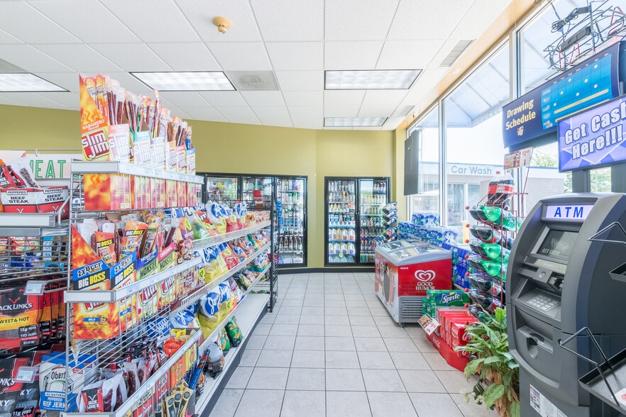 More Photos Of 337 W Irving Park Rd, Wood Dale Service Station For Sale