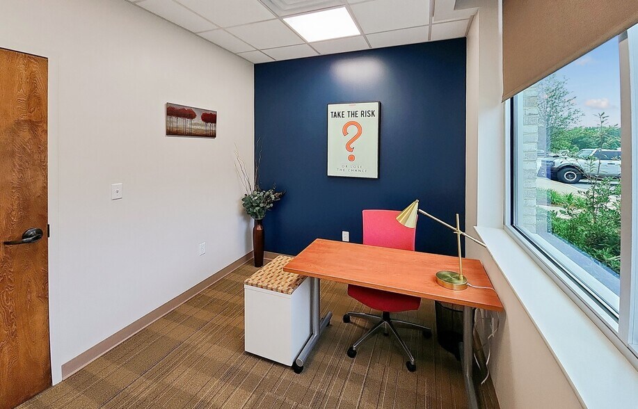 More Photos Of 5547 Veterans Pky, Columbus Coworking Space