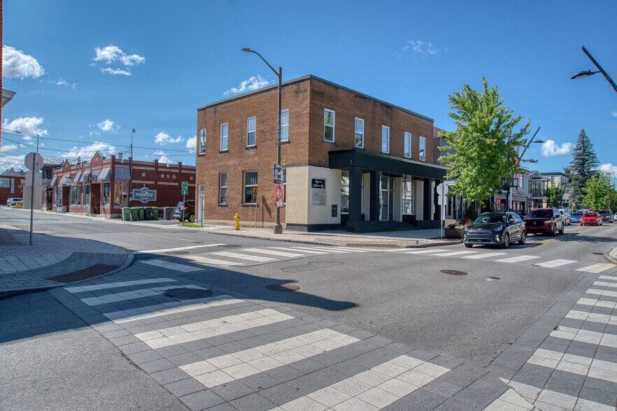More Photos Of 1578 Av Saint-Louis, Plessisville General Retail For Sale