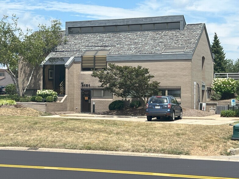More Photos Of 4181 Holiday St NW, North Canton Office For Sale