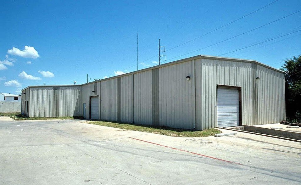 More Photos Of 902 Kck Way, Cedar Hill Distribution For Sale