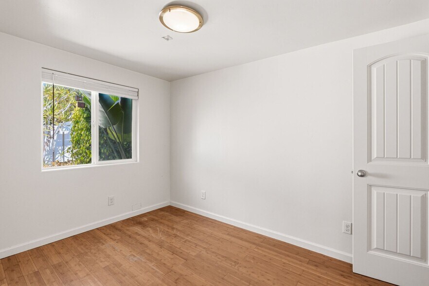More Photos Of 215 Lolita St, Encinitas Apartments For Sale