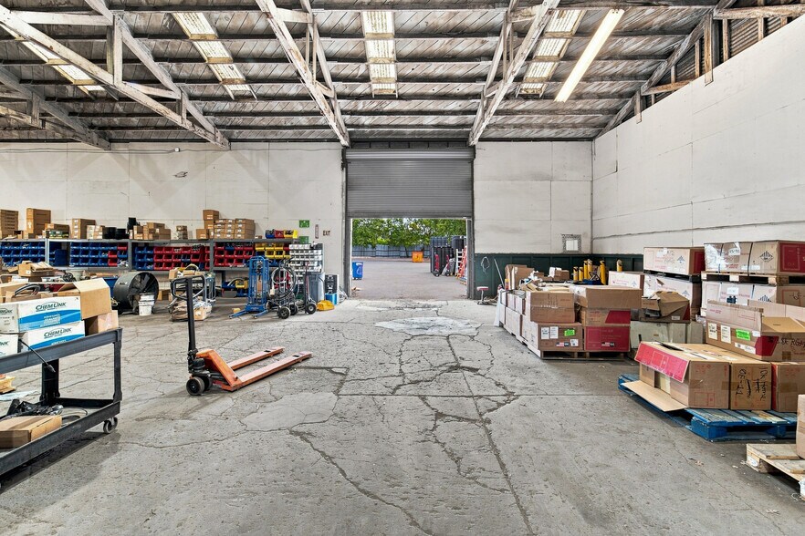 More Photos Of 2205 Rice Ave, West Sacramento Warehouse For Sale