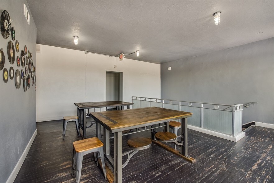 More Photos Of 4118 Fannin St, Houston Storefront For Sale