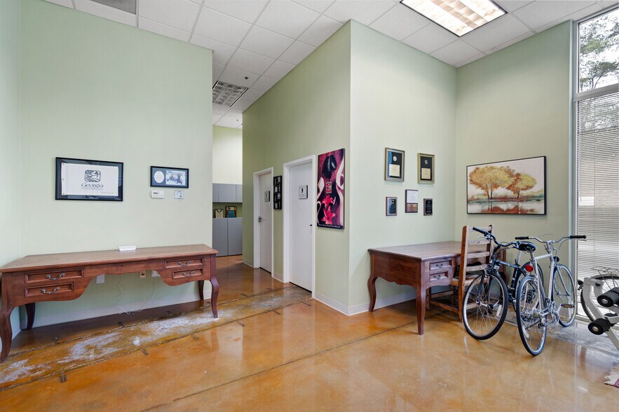 More Photos Of 975 Cobb Place Blvd NW, Kennesaw Flex For Sale