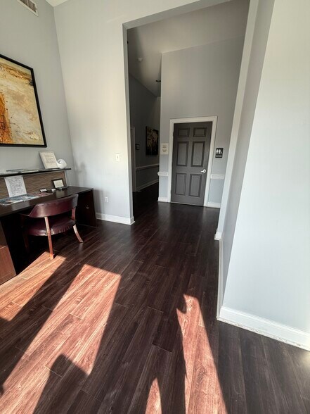 More Photos Of 7 Brendan Way, Greenville Storefront Retail Office For Lease