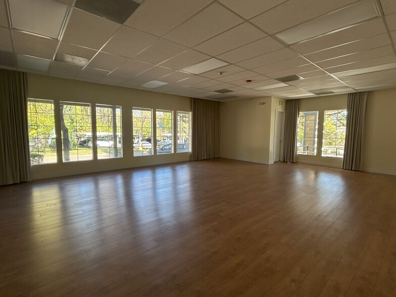 More Photos Of 6100 Plumas St, Reno Office For Lease