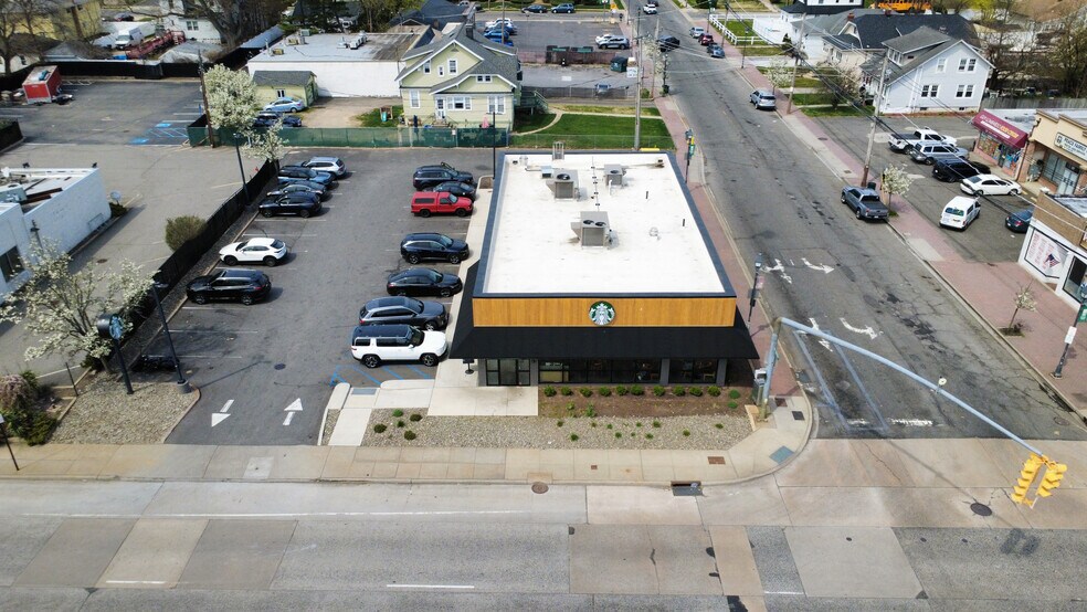 More Photos Of 168 Atlantic Ave, Freeport Fast Food For Sale