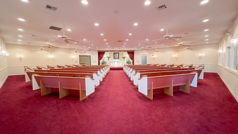 More Photos Of 907 N Oklahoma St, Tryon Religious Facility For Sale