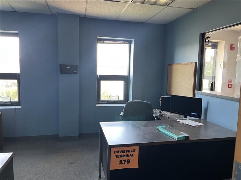 More Photos Of 75 Ransier Dr, Buffalo Truck Terminal For Sale