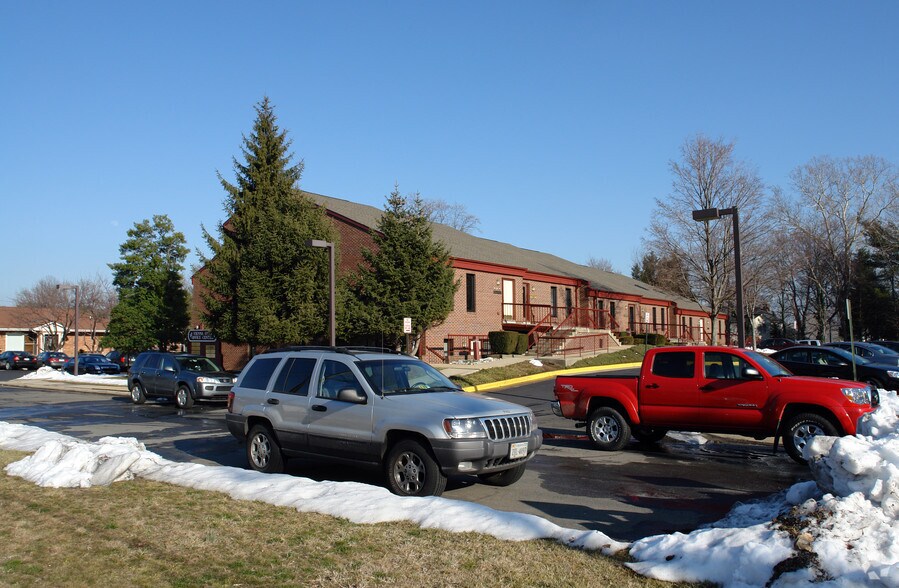 More Photos Of 2555-2575 Chain Bridge Rd, Vienna Medical For Lease