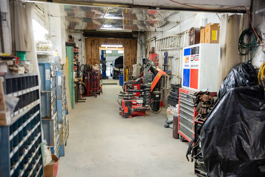 More Photos Of 8257 Frankford Ave, Philadelphia Auto Repair For Sale