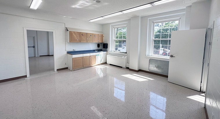 More Photos Of 2300 Dumbarton Rd, Henrico Religious Facility For Lease