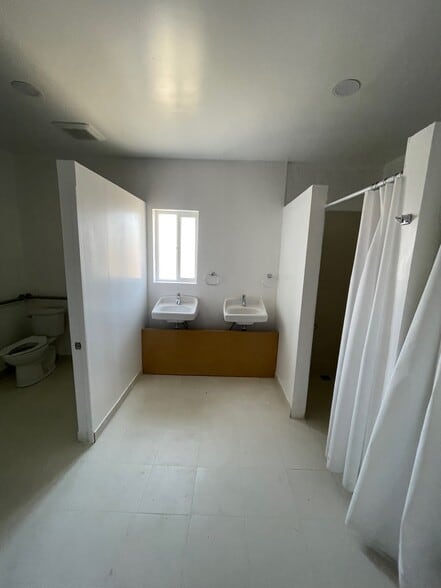 More Photos Of 7216 Valmont St, Tujunga Lodge Meeting Hall For Sale