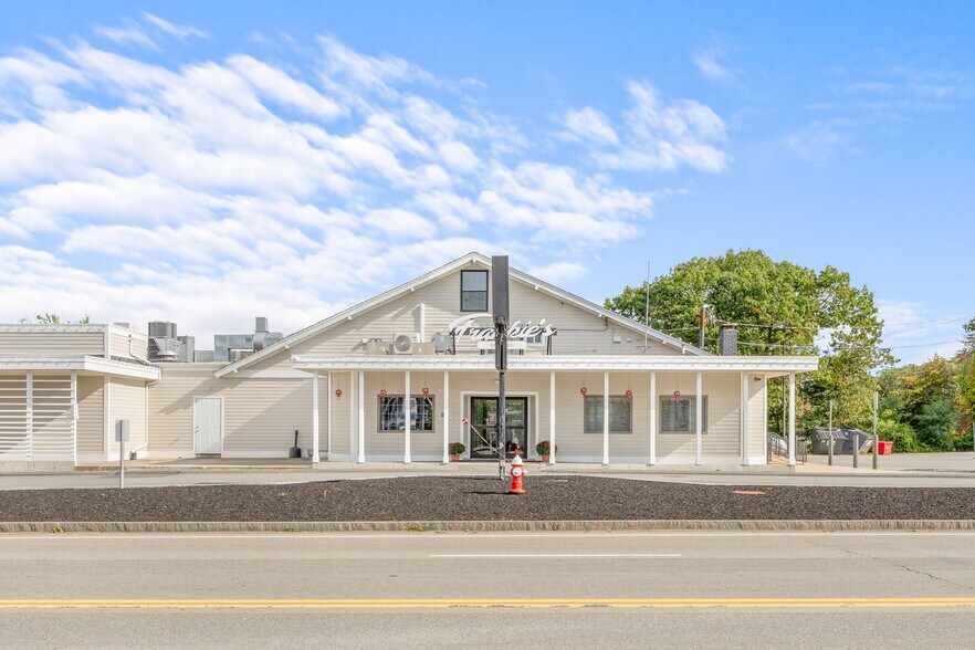 Primary Photo Of 119 Washington St, Plainville Restaurant For Lease