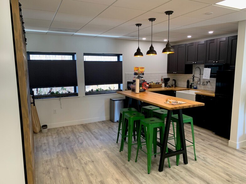 More Photos Of 5524 S Prince St, Littleton Office For Lease