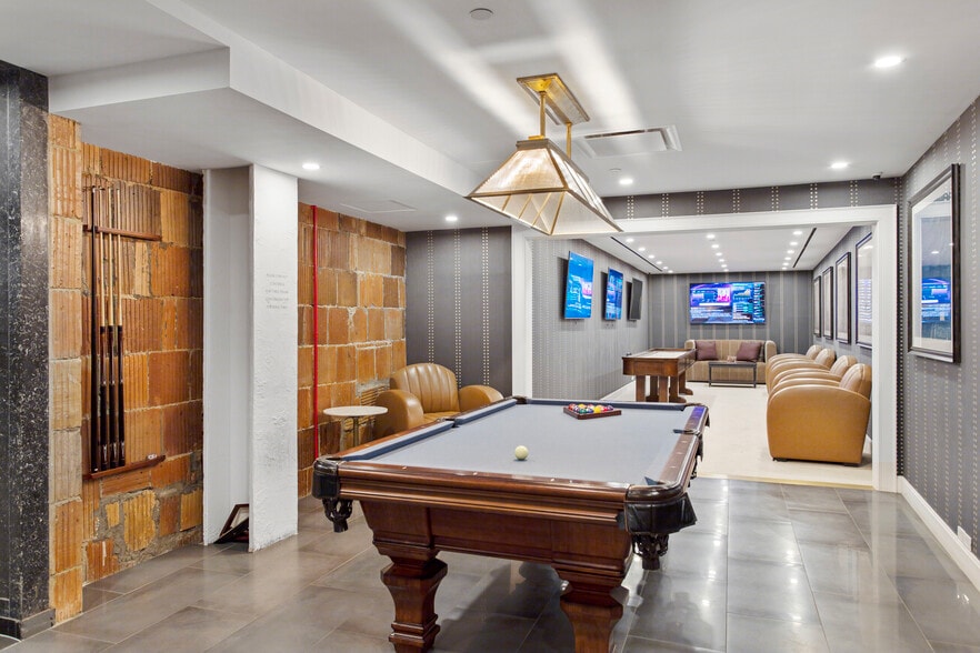 More Photos Of 40 Wall St, New York Office For Lease