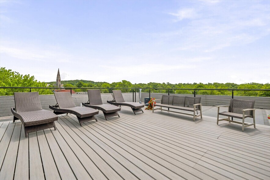 More Photos Of 122 Greenwich Ave, Goshen Multifamily For Sale