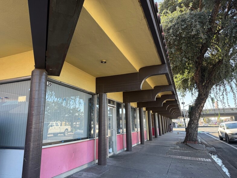 More Photos Of 130-136 S El Dorado St, Stockton Restaurant For Lease