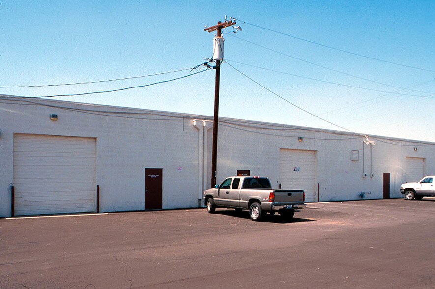 More Photos Of 3401-3407 N 35th Ave, Phoenix Warehouse For Lease