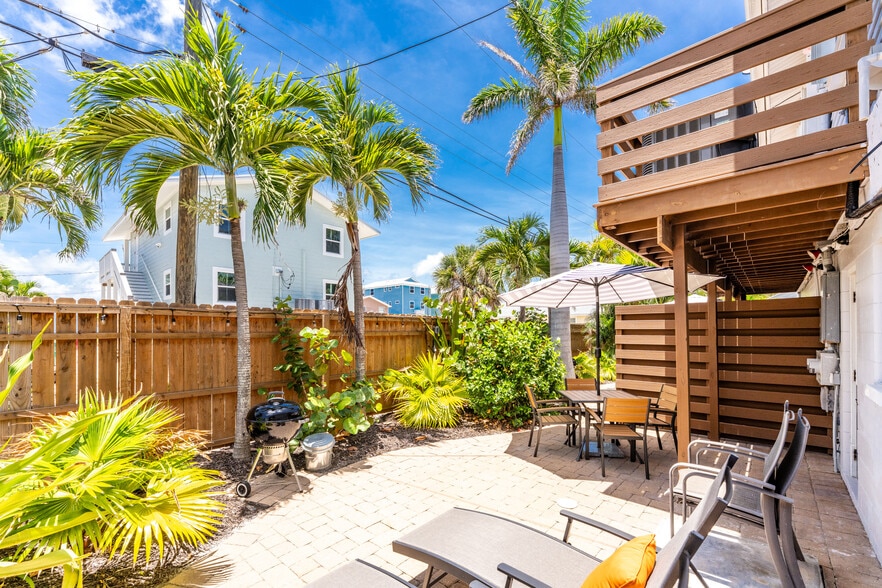 More Photos Of 1130 Gulf Blvd, Englewood Apartments For Sale