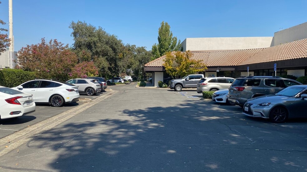 More Photos Of 3451 Longview Dr, Sacramento Office For Sale