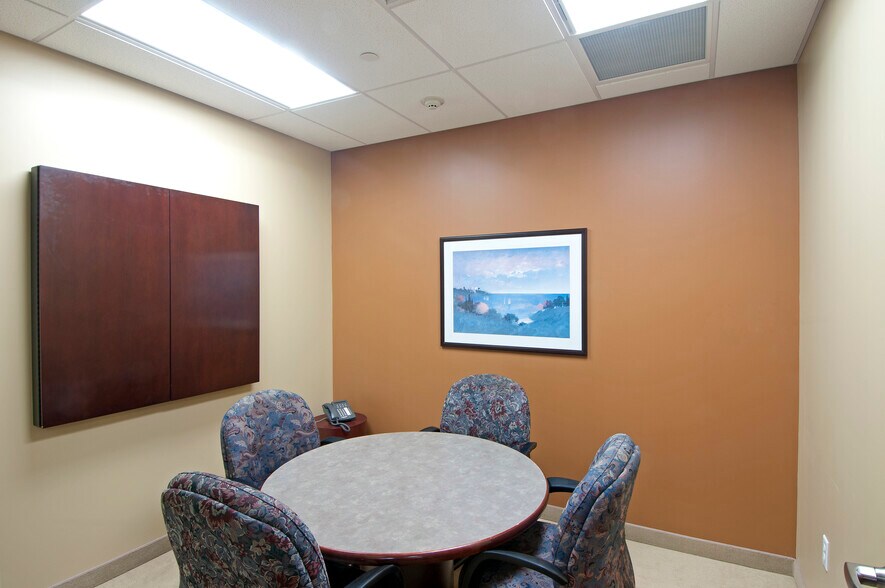More Photos Of 94 New Karner Rd, Albany Office For Lease
