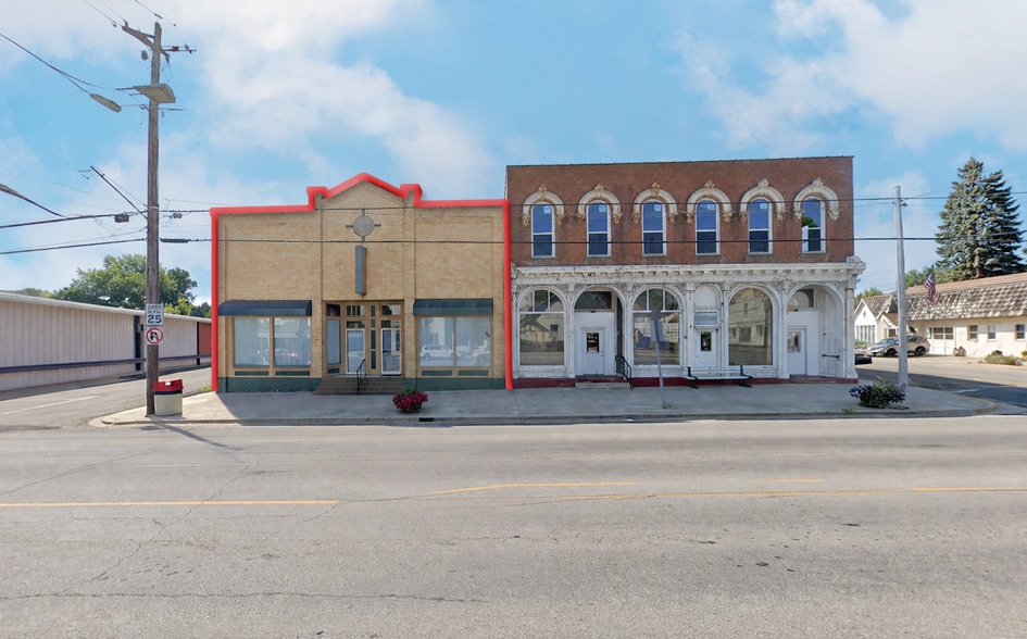 Primary Photo Of 119-121 E Main St, Smithville General Retail For Sale