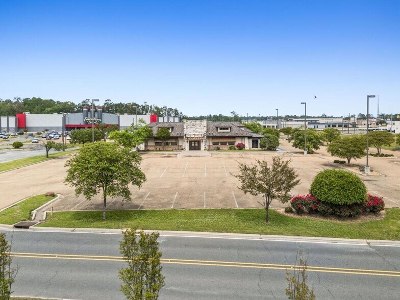 More Photos Of 224 Blanchard St, West Monroe Restaurant For Sale