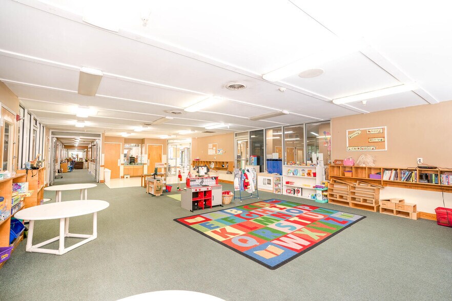 More Photos Of 2081 Mesa Valley Way, Austell Specialty For Sale