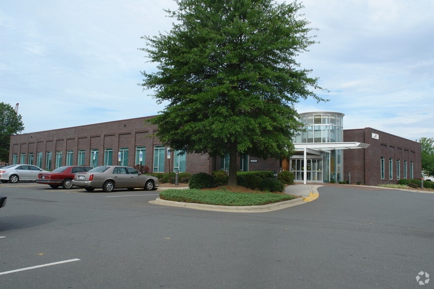 More Photos Of 10520 Park Rd S, Charlotte Medical For Lease