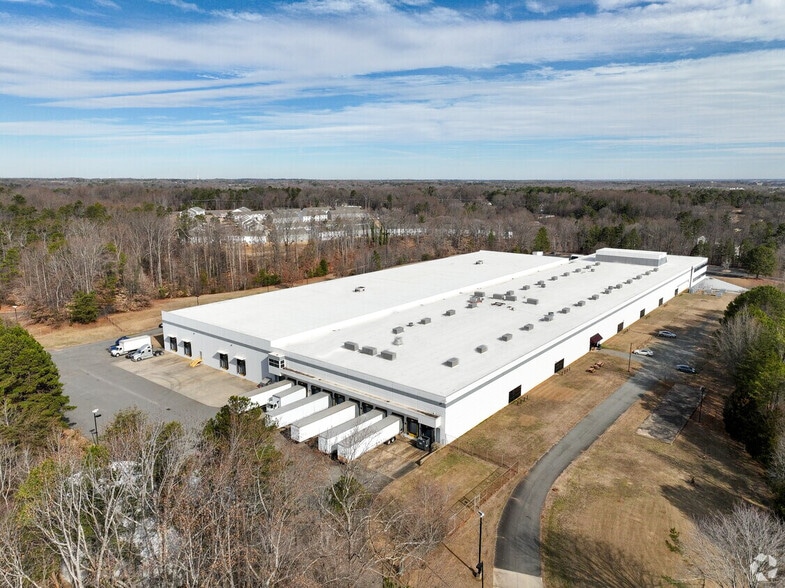More Photos Of 6900 Morris Estate Dr, Charlotte Manufacturing For Lease