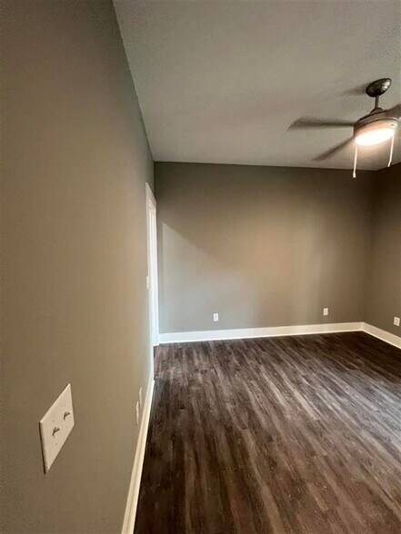 More Photos Of 1327 Park St, Bowling Green Apartments For Sale