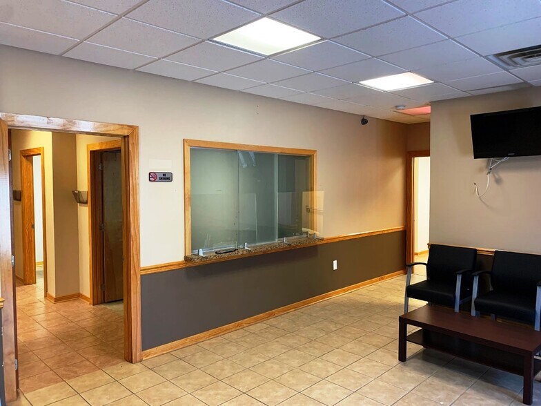 More Photos Of 622 S New York Rd, Galloway Storefront Retail Office For Lease