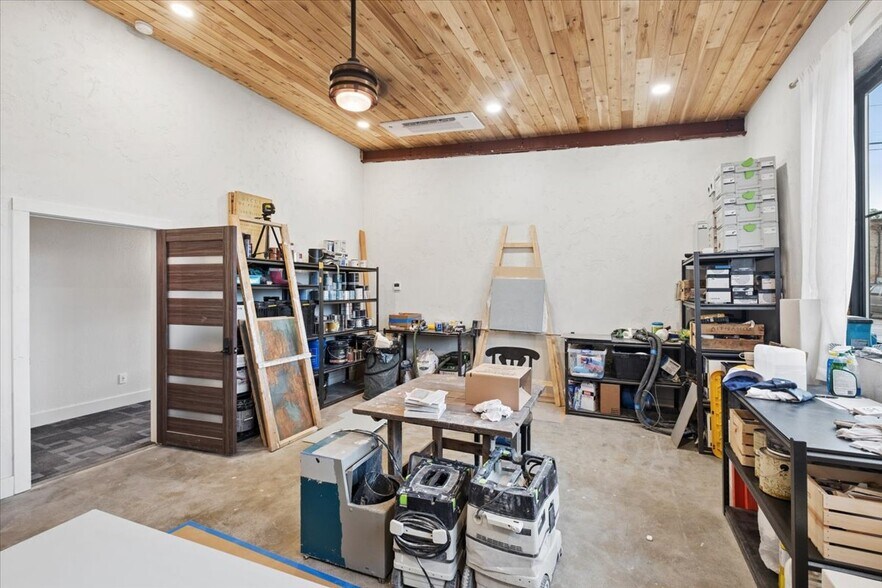 More Photos Of 20 2nd Ave E, Kalispell Office For Sale