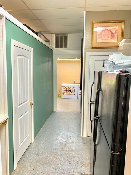 More Photos Of 809 Main Ave, Ralls Storefront Retail Office For Sale